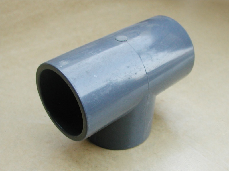 Odbočka T 90 stupňů PVC 3x63 NSR