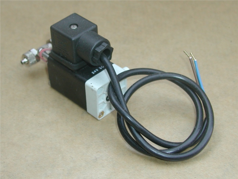 Pilot ventil typ 312 D 24V hadička 6/4