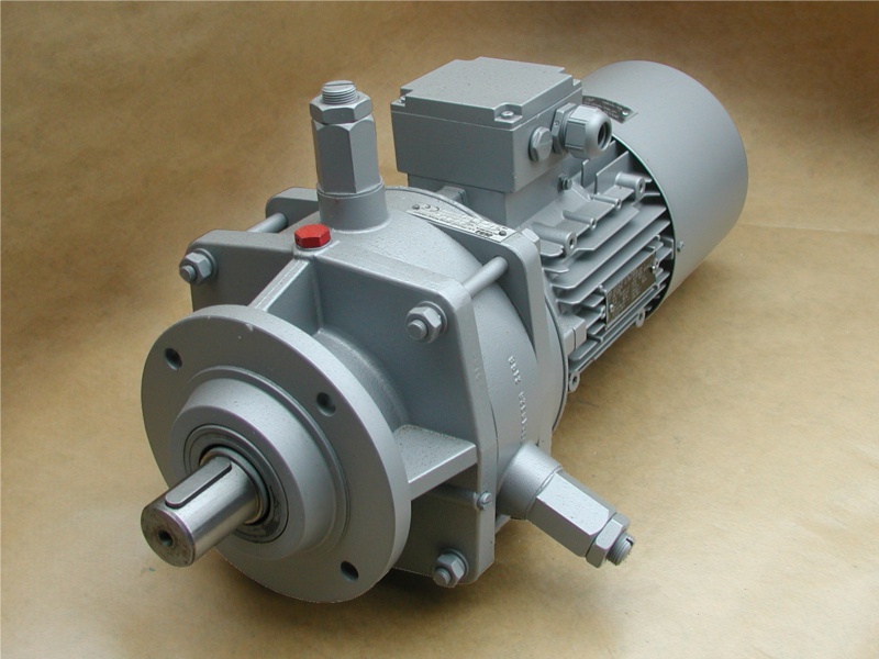 Převodovka pojezdu EPP215 s elmot. 1,1kW